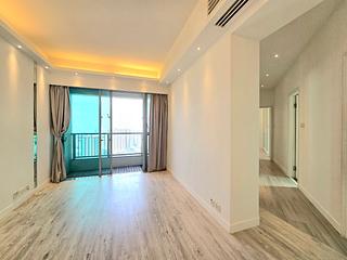 Tung Chung - Coastal Skyline Phase 3 La Rossa Block B (Block 8) 04