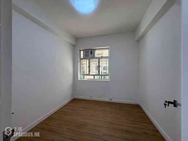 Sai Ying Pun - 31-31A, Pok Fu Lam Road 06