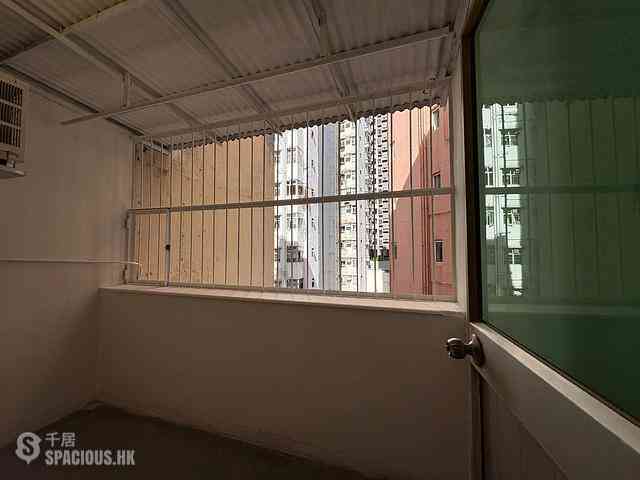 Sai Ying Pun - 31-31A, Pok Fu Lam Road 09