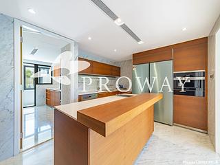 The Peak - Strawberry Hill 10