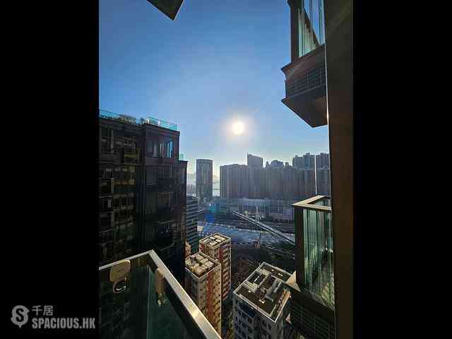 Tai Kok Tsui - Upper West 03