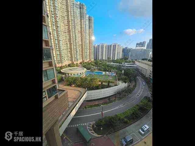 Tai Kok Tsui - Park Avenue Central Park Block 2 01