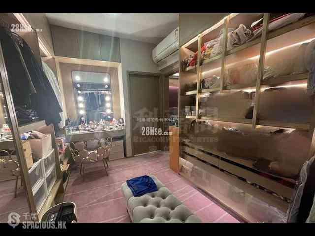 Tai Hang - Carnation Court 03