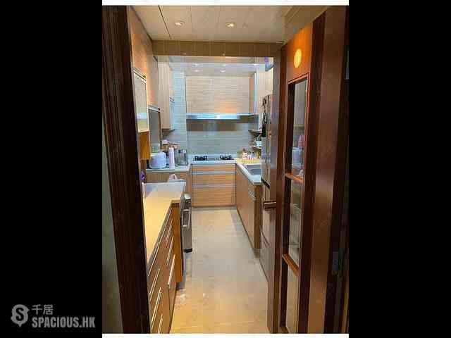 Wan Chai - Phoenix Court Block 4 04