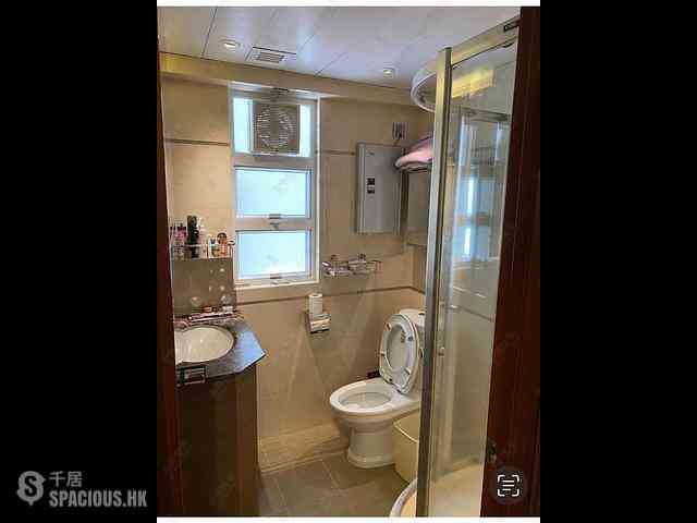 Wan Chai - Phoenix Court Block 4 05
