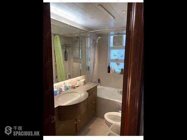 Wan Chai - Phoenix Court Block 4 06