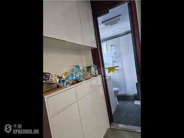 Tai Kok Tsui - The Long Beach Tower 8 04
