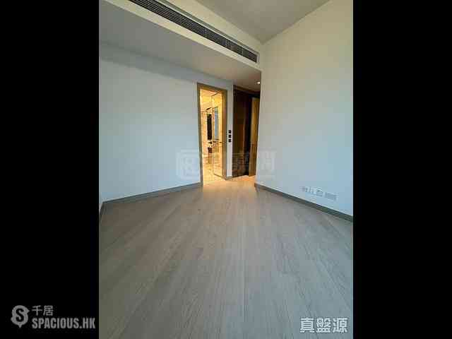 North Point - Victoria Harbour Phase 2B-3 Tower 2 04