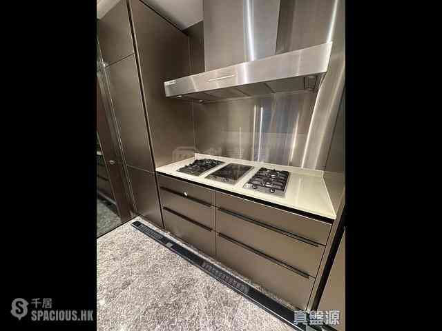 North Point - Victoria Harbour Phase 2B-3 Tower 2 09