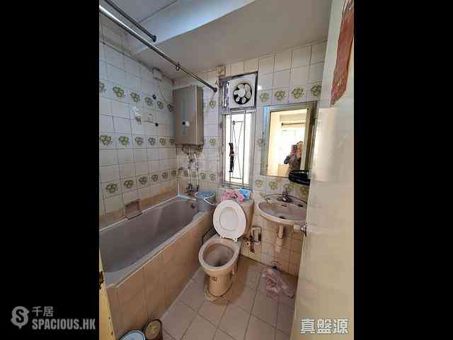 Sha Tin - Hilton Plaza Block D 05