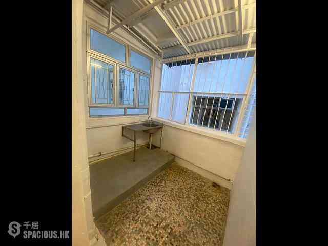 Sai Ying Pun - 31-31A, Pok Fu Lam Road 10