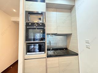 Wan Chai - The Avenue Phase 1 06