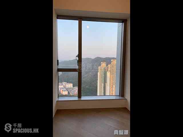 Lohas Park - Lohas Park Phase 11C Villa Garda II Tower 2B 05