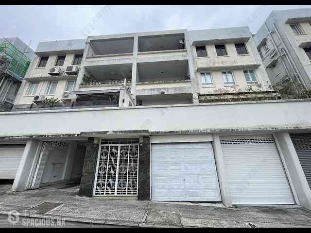 Happy Valley - 11-15, Briar Avenue 01