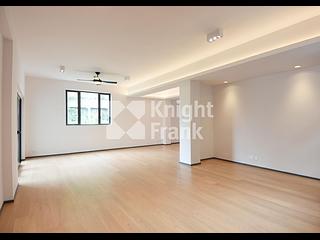 Repulse Bay - South Bay Villas Block C 02