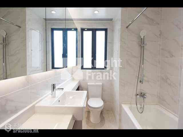 Repulse Bay - South Bay Villas Block C 06