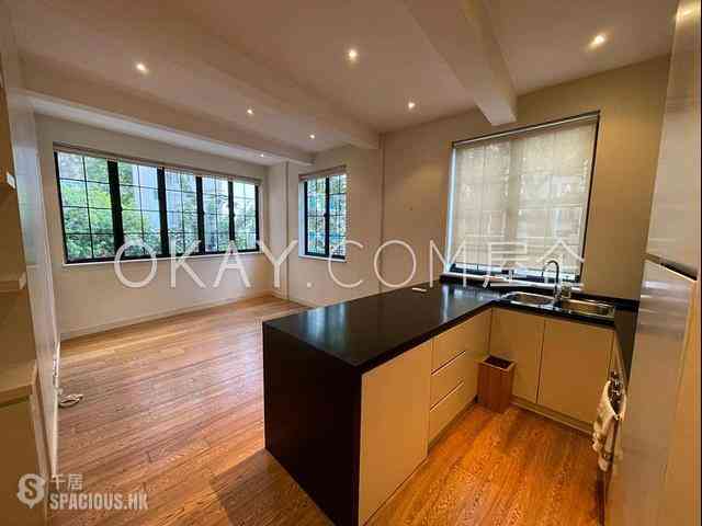 Soho - 33-35, Bridges Street 01