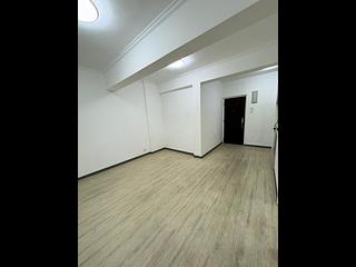 Ho Man Tin - Lee Fung Building 08