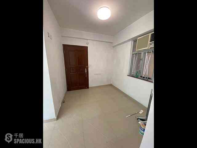 Sham Shui Po - Wah Pont House 01