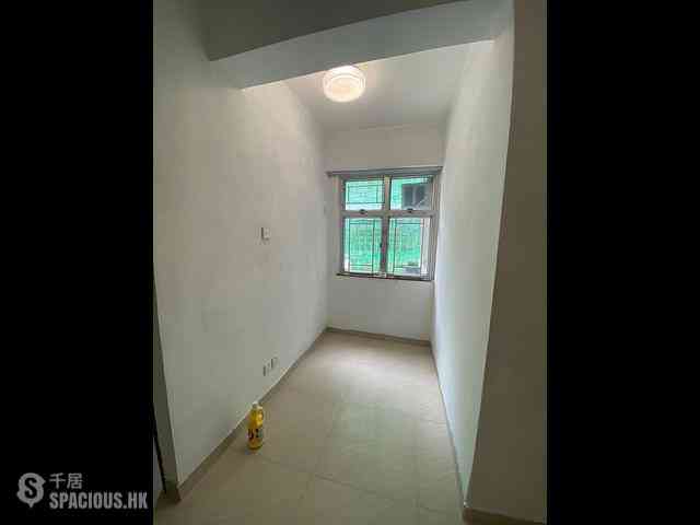 Sham Shui Po - Wah Pont House 03