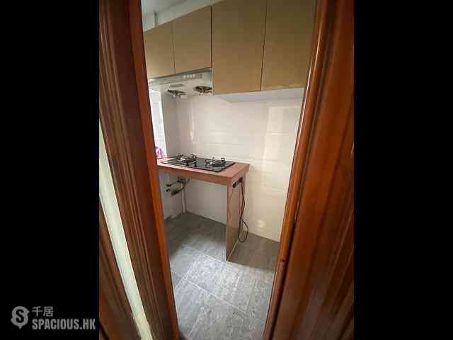 Sham Shui Po - Wah Pont House 06