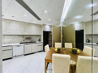 Mid Levels Central - Tregunter Block 2 24