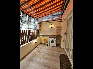 Central - 37, Peel Street 02