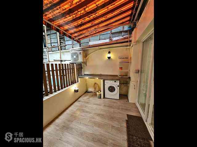 Central - 37, Peel Street 02