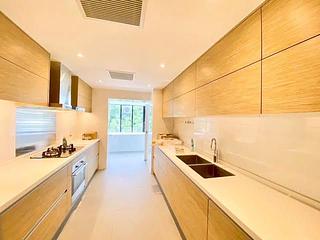 Mid Levels Central - Estoril Court Block 1 04