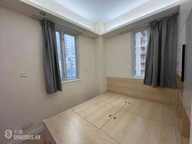Wan Chai - Luen Fat Mansion 04
