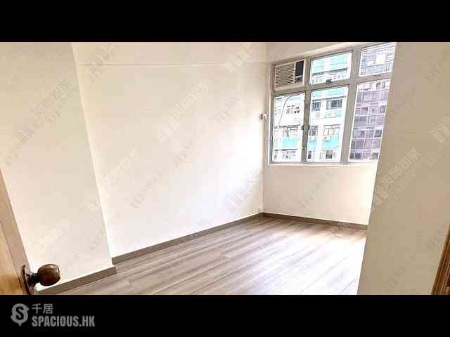 Wan Chai - Yau Kwong Building 04