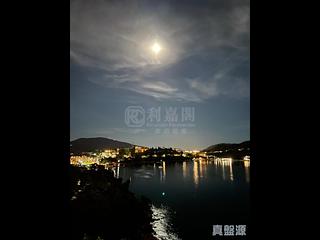 Chung Hom Kok - Cypresswaver Villas Block B 03