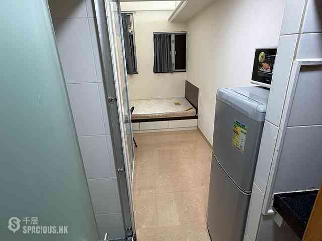Causeway Bay - 57, King's Road 01