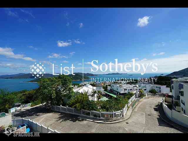 Clear Water Bay - Little Palm Villa 01