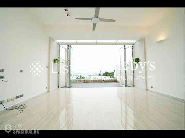 Clear Water Bay - Little Palm Villa 03