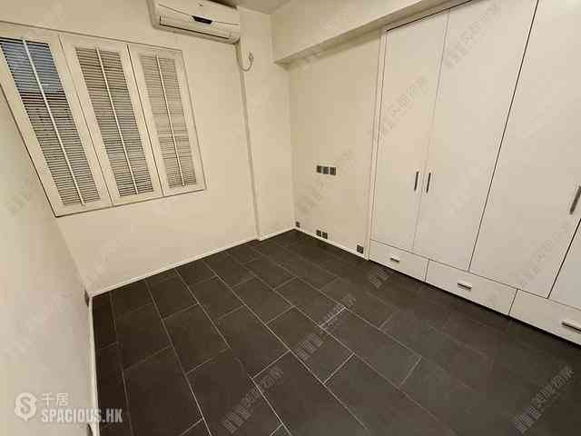 Mid Levels West - 56, Bonham Road 11