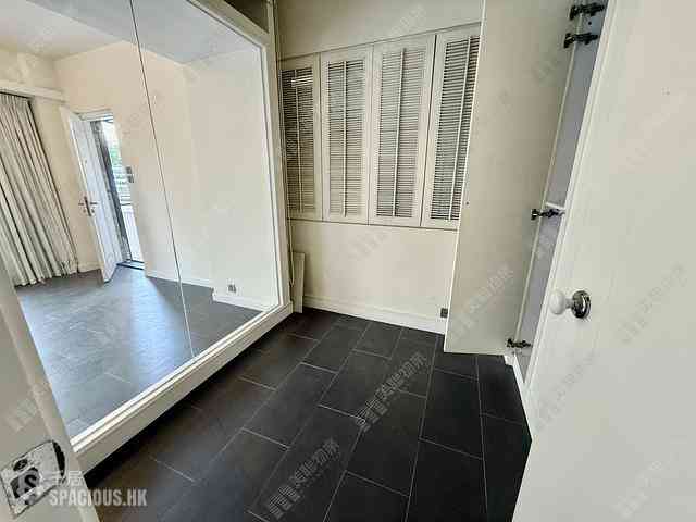 Mid Levels West - 56, Bonham Road 15