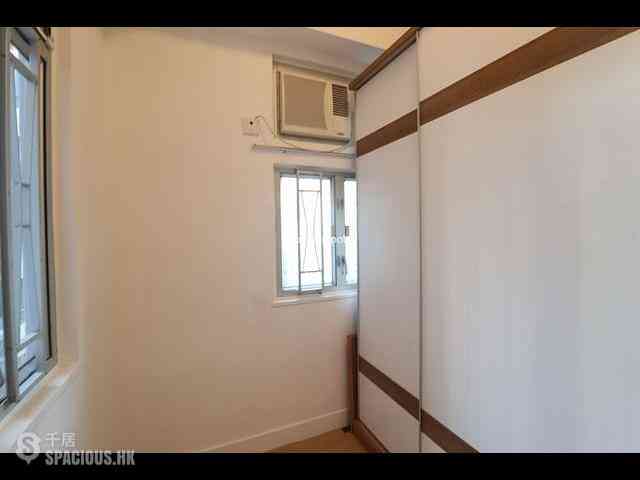 Wan Chai - Chiu Hin Mansion 03