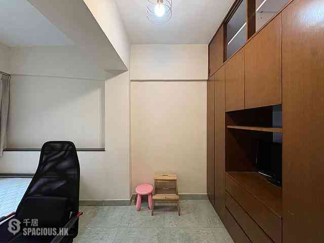 Sheung Wan - Overseas Trust Bank Building 04
