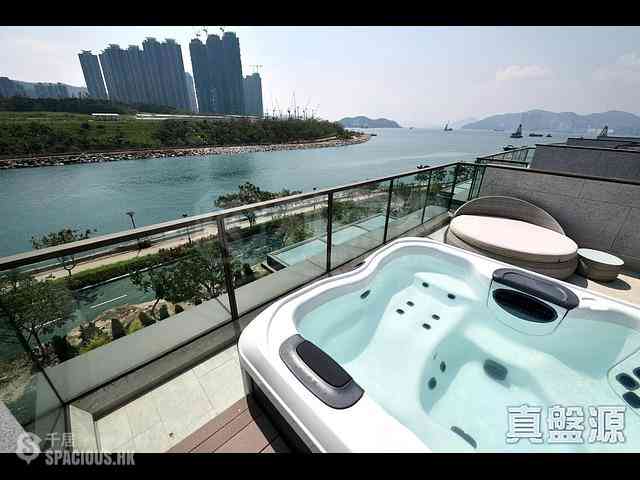 Tseung Kwan O - Monterey 04