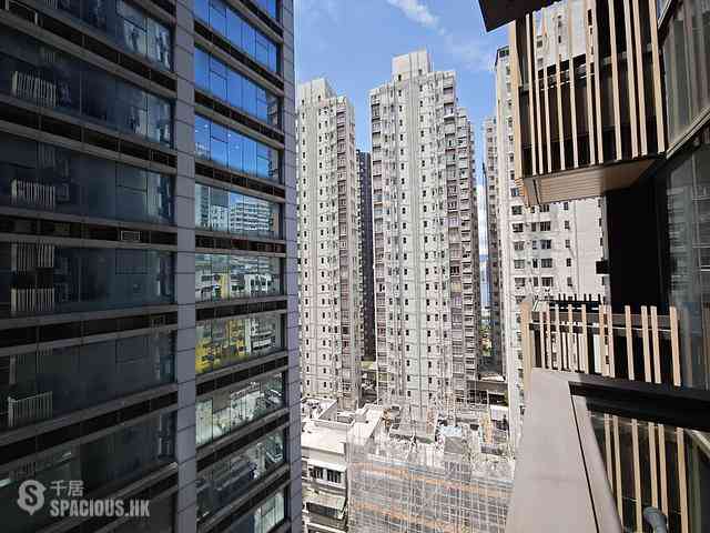 North Point - One Prestige 01