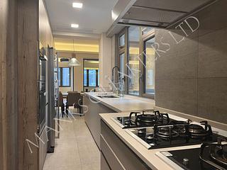 Mid Levels Central - Chenyu Court 04