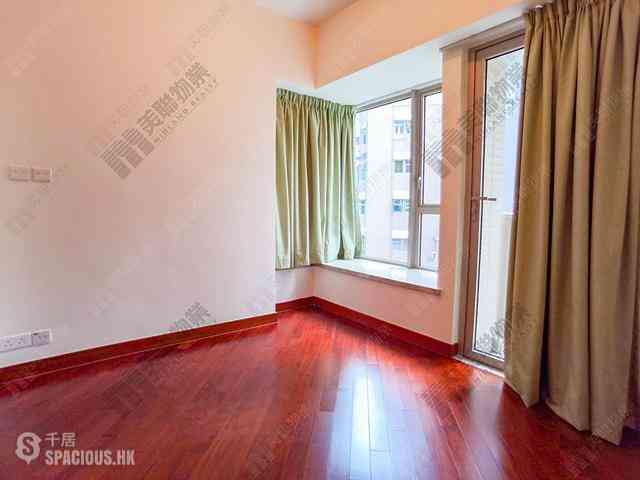 Wan Chai - The Avenue Phase 1 Block 5 02