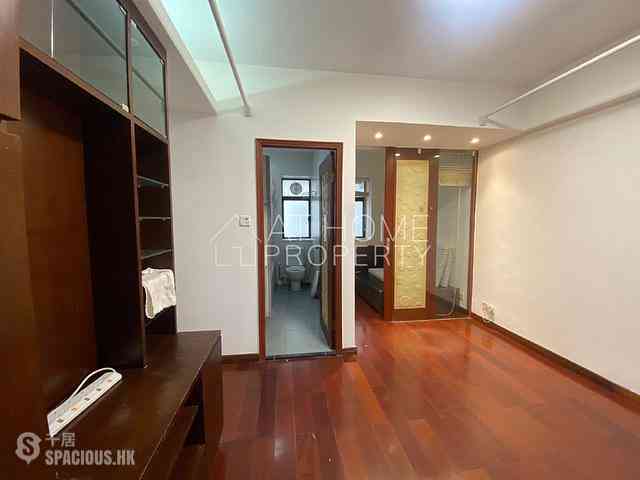 Sai Ying Pun - Kam Fung Mansion 01