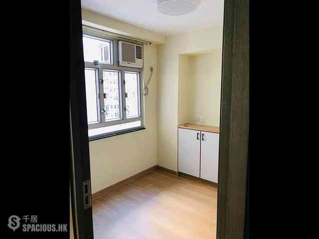 Lai Chi Kok - Mei Foo Sun Chuen Phase 5 03