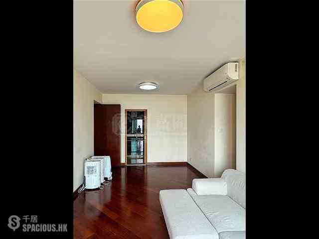 West Kowloon - The Arch Sky Tower (Block 1) 02