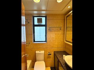 West Kowloon - The Arch Sky Tower (Block 1) 05