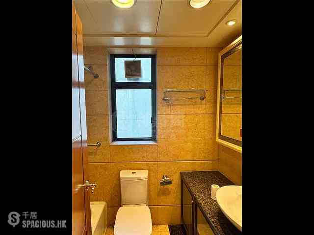 West Kowloon - The Arch Sky Tower (Block 1) 05