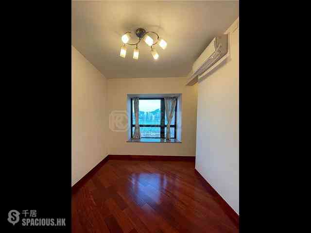 West Kowloon - The Arch Sky Tower (Block 1) 08