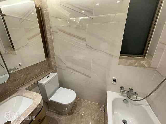 Ngau Tau Kok - Grand Central Phase 1 Block 1 06